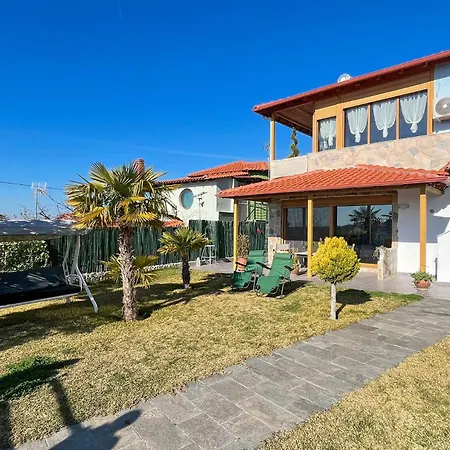 Ferienhaus Finikas Garden Karianí