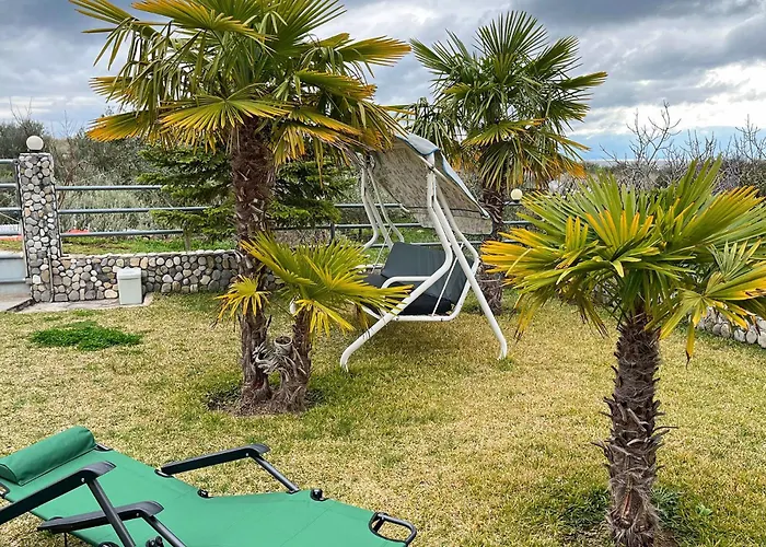 Finikas Garden * Karianí