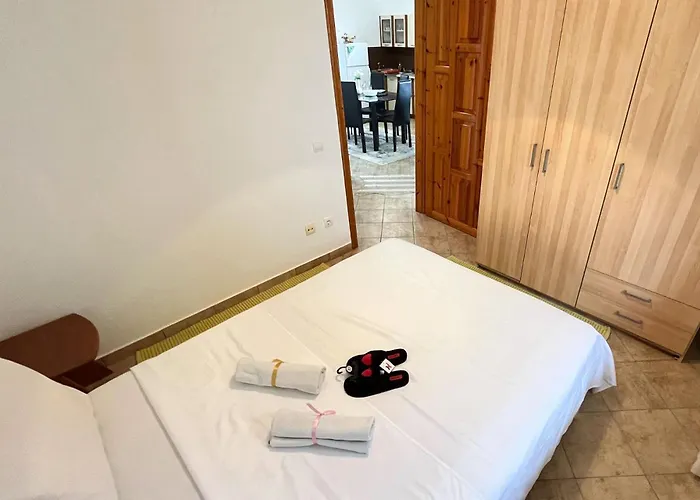 Ferienhaus Finikas Garden Karianí