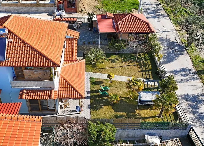 Ferienhaus Finikas Garden